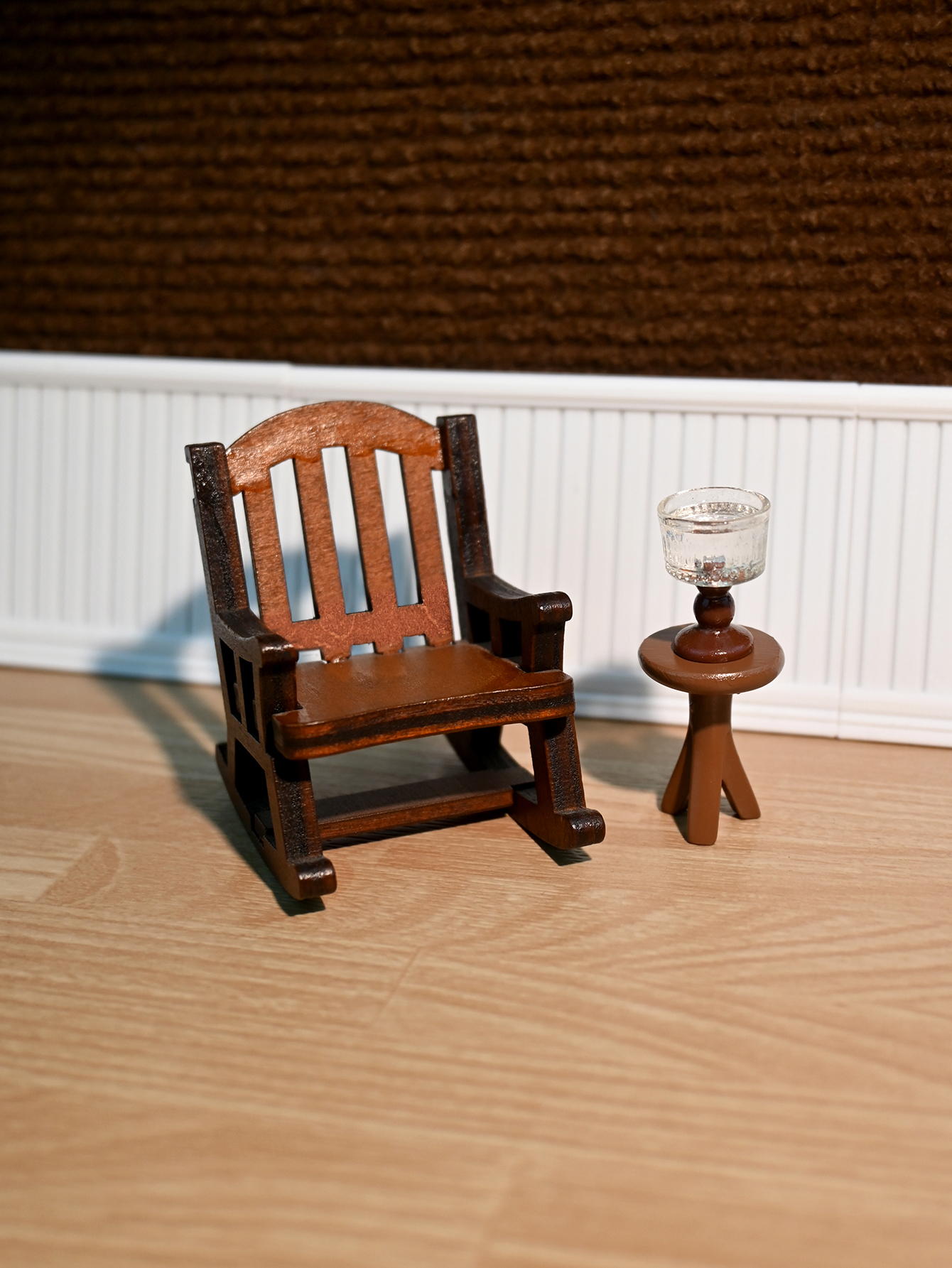 Miniature Rocking Chair, Minia – Photography Desk recenzja i cena