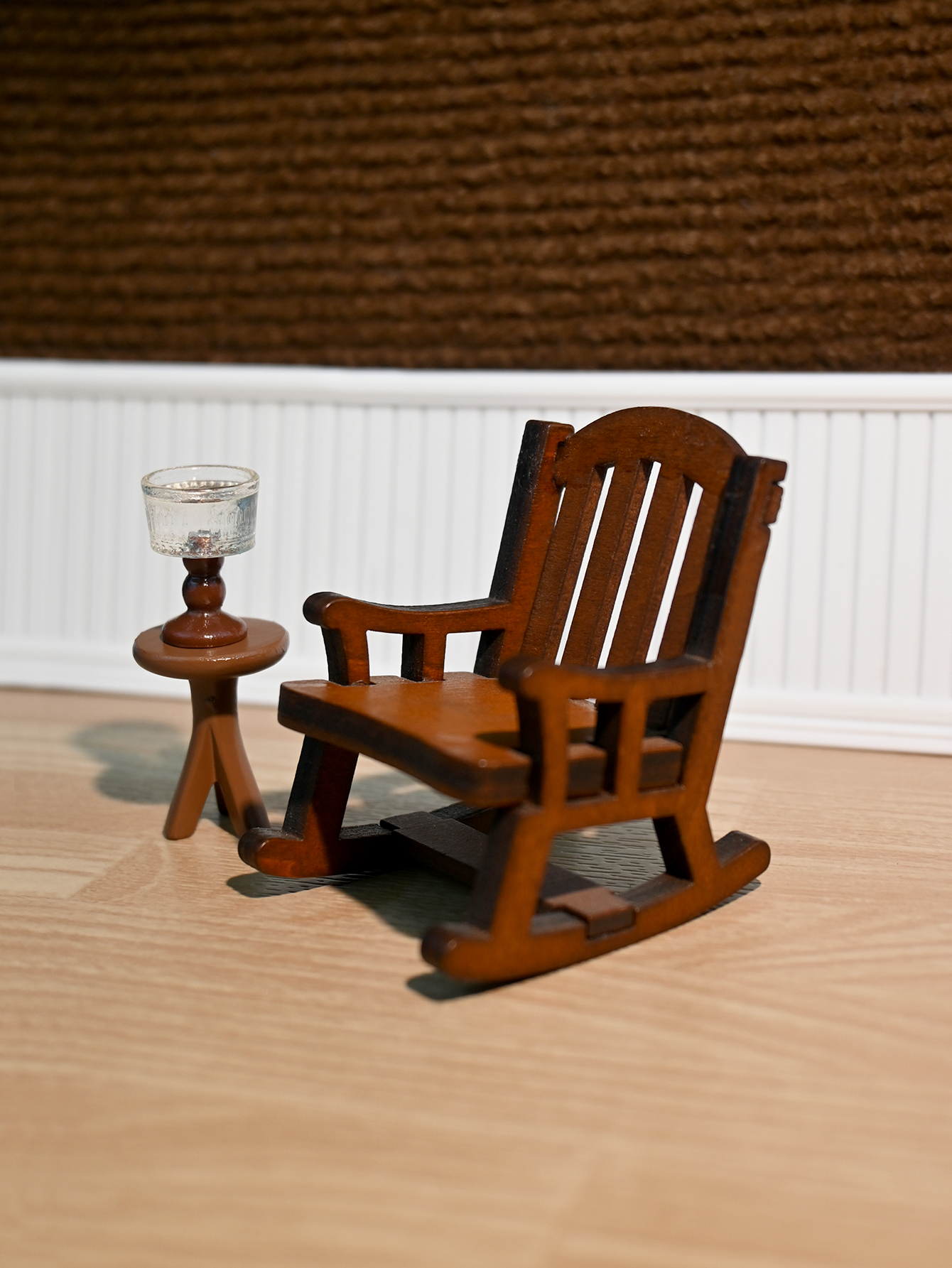 Miniature Rocking Chair, Minia – Photography Desk recenzja i cena